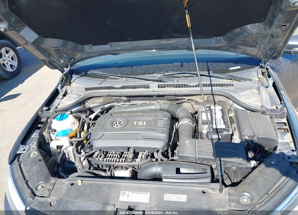 2014 VOLKSWAGEN JETTA VIN: 3VWD17AJ2EM227660