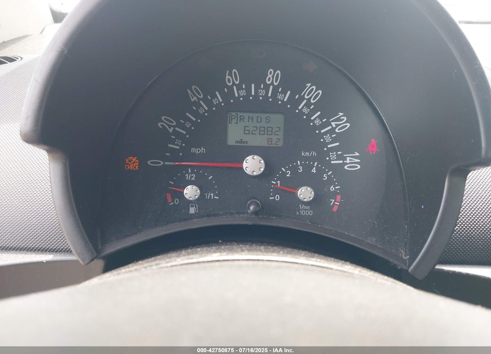 2005 VOLKSWAGEN NEW BEETLE GL VIN: 3VWBK31C75M404329