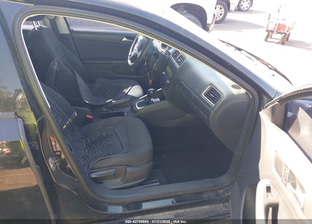 2014 VOLKSWAGEN JETTA VIN: 3VW2K7AJ4EM443496