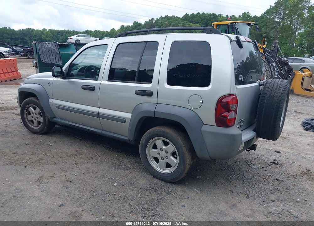 2006 JEEP LIBERTY VIN: 1J4GL48K56W102560