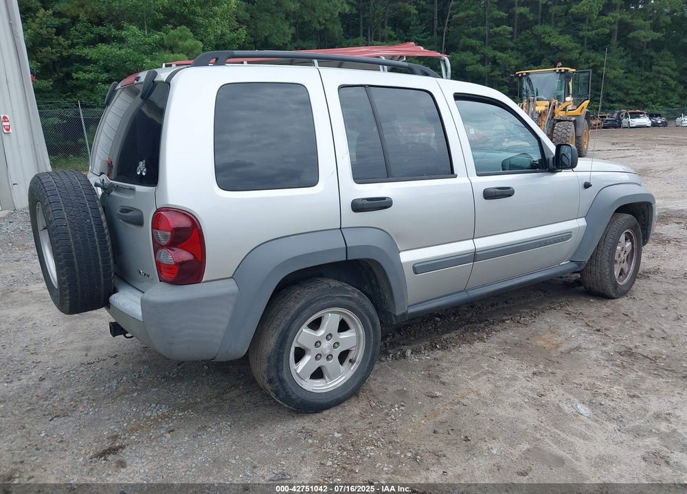 2006 JEEP LIBERTY VIN: 1J4GL48K56W102560