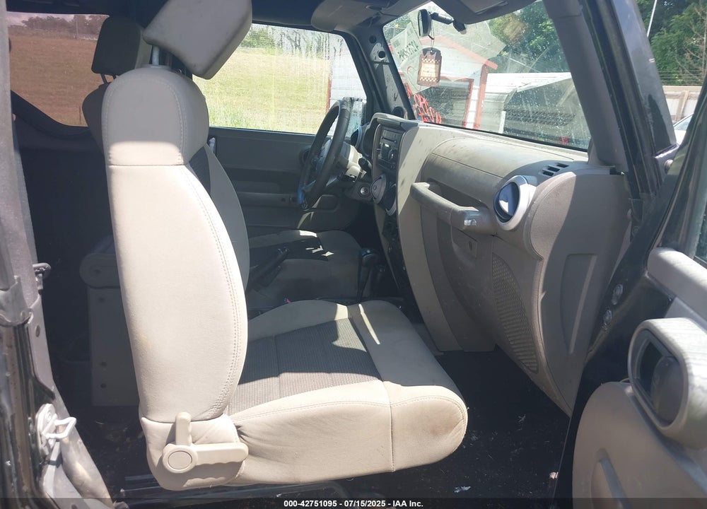 2010 JEEP WRANGLER / VIN: 1J4AA5D16AL110711