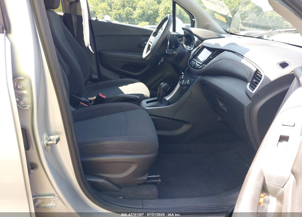 2020 CHEVROLET TRAX VIN: 3GNCJNSB3LL280906