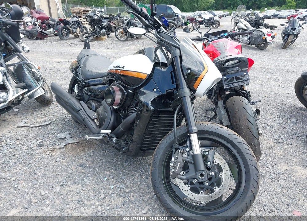 2020 SUZUKI VZR1800 VIN: JS1VY53A3L7100292