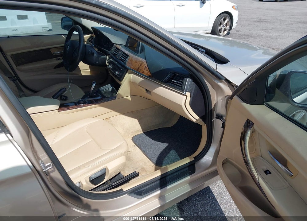 2014 BMW 3 SERIES VIN: WBA3B1C54EK134216