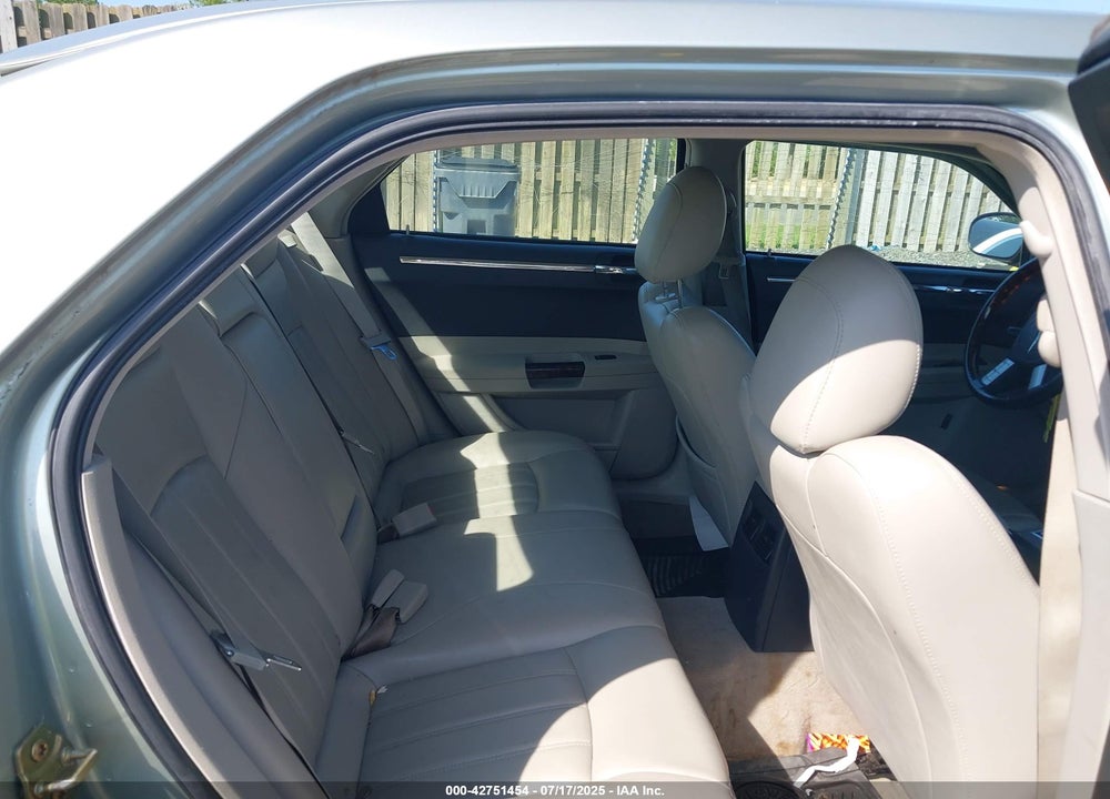 2006 CHRYSLER 300 VIN: 2C3KA63H96H274137
