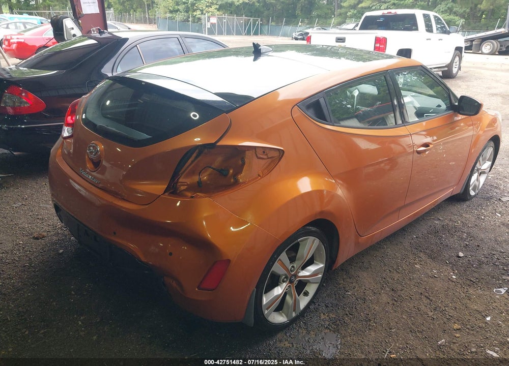 2013 HYUNDAI VELOSTER VIN: KMHTC6AD8DU122639