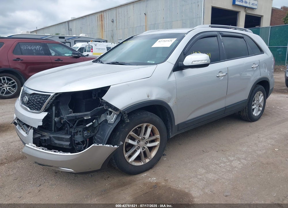 2015 KIA SORENTO VIN: 5XYKT3A69FG620286