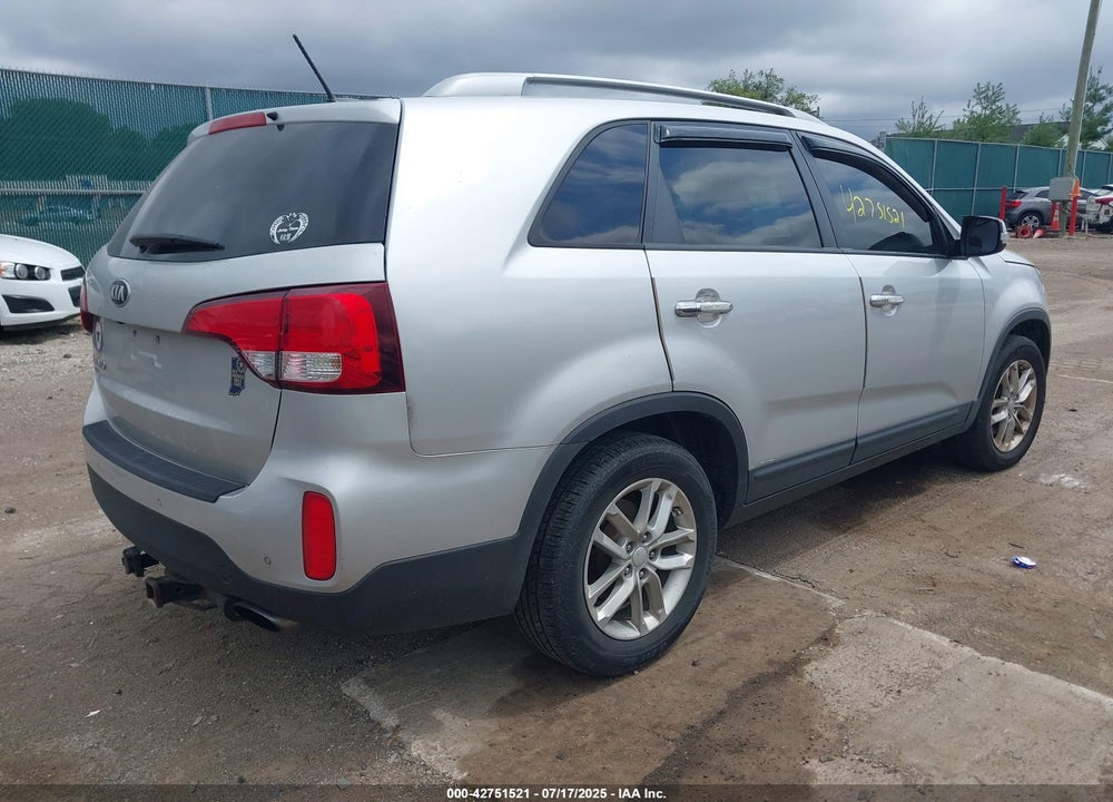 2015 KIA SORENTO VIN: 5XYKT3A69FG620286
