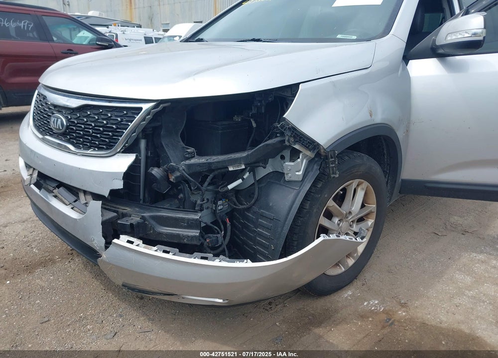 2015 KIA SORENTO VIN: 5XYKT3A69FG620286
