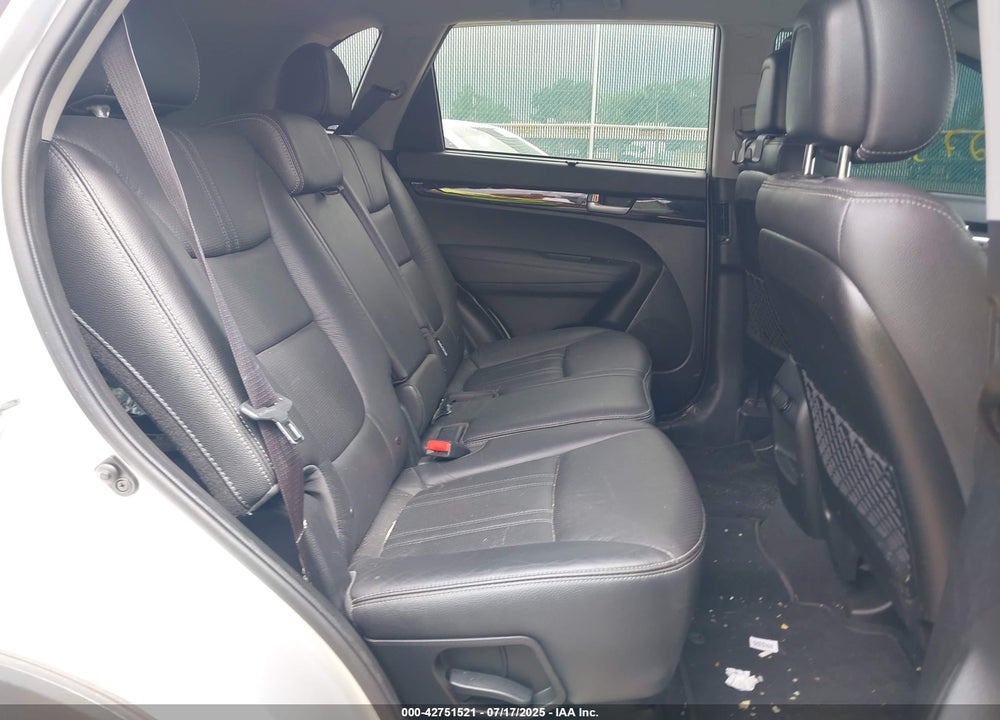 2015 KIA SORENTO VIN: 5XYKT3A69FG620286