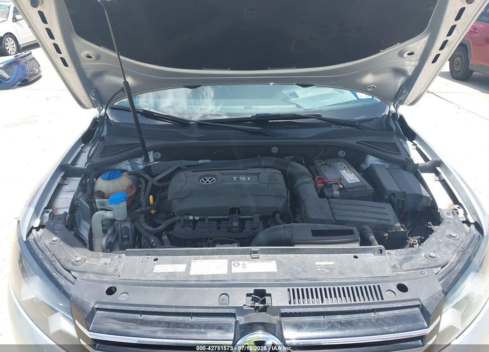 2015 VOLKSWAGEN PASSAT VIN: 1VWAT7A36FC120001