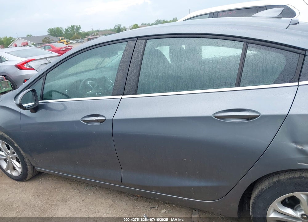 2019 CHEVROLET CRUZE VIN: 1G1BE5SM5K7133248