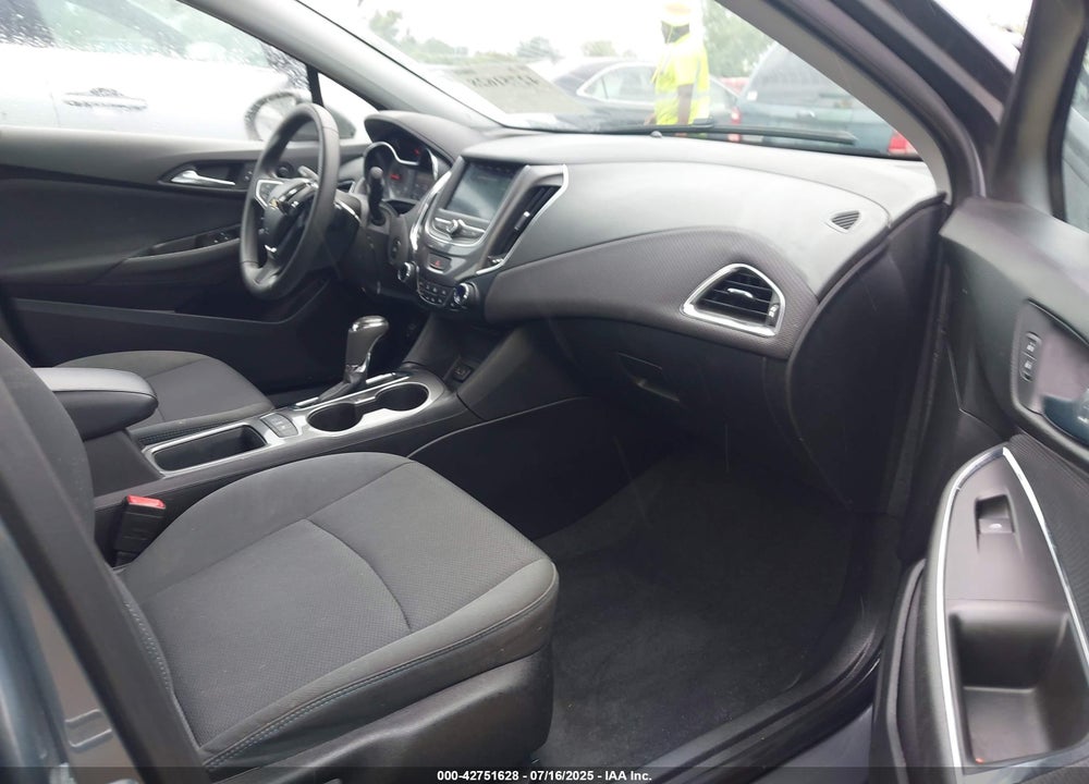 2019 CHEVROLET CRUZE VIN: 1G1BE5SM5K7133248