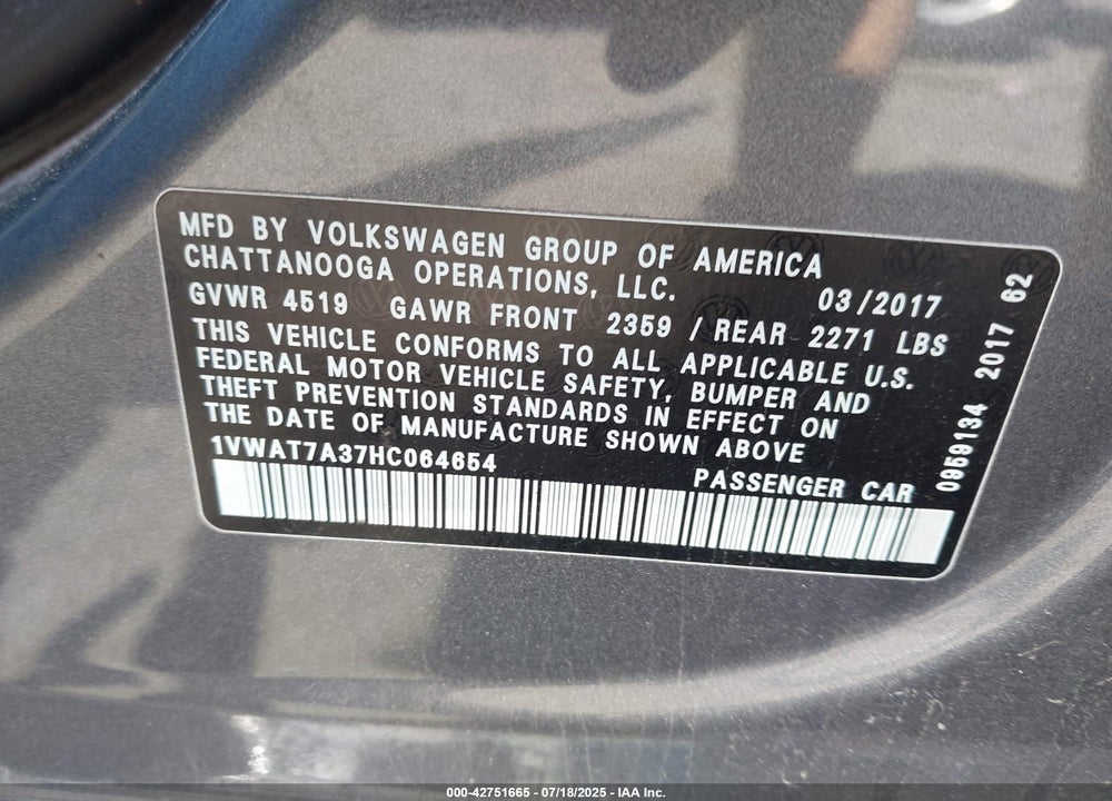 2017 VOLKSWAGEN PASSAT VIN: 1VWAT7A37HC064654