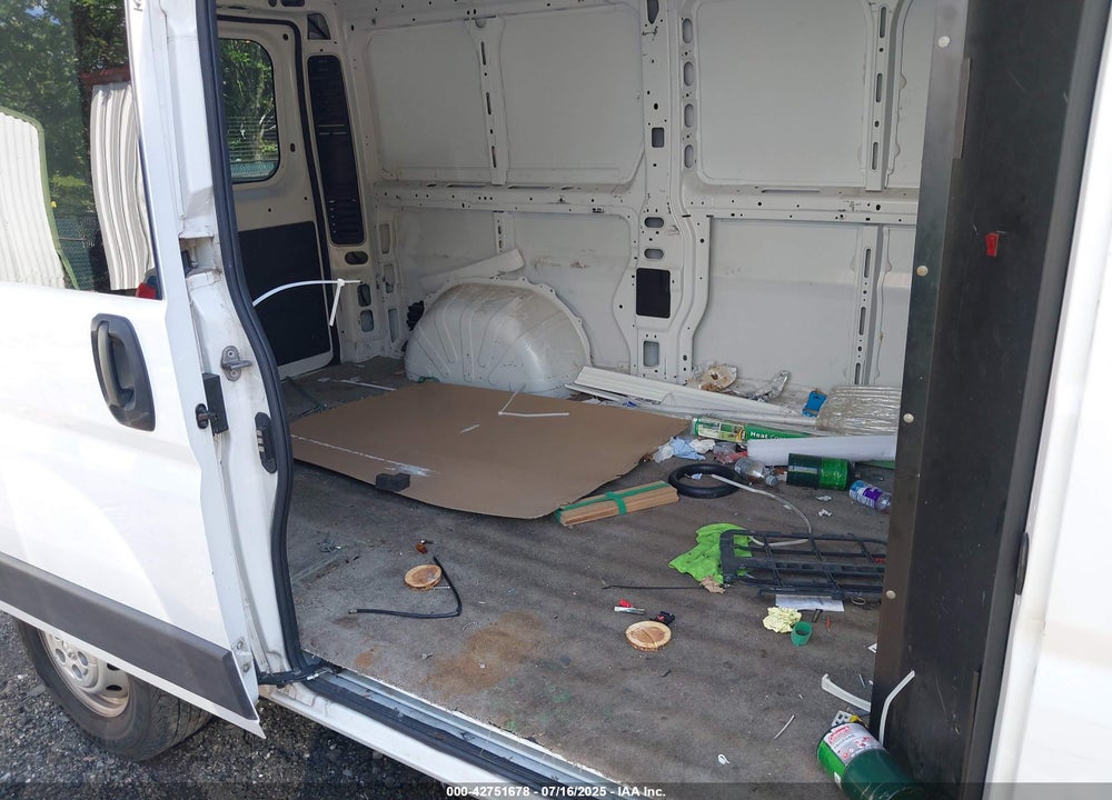 2015 RAM PROMASTER 1500 VIN: 3C6TRVAG1FE520713