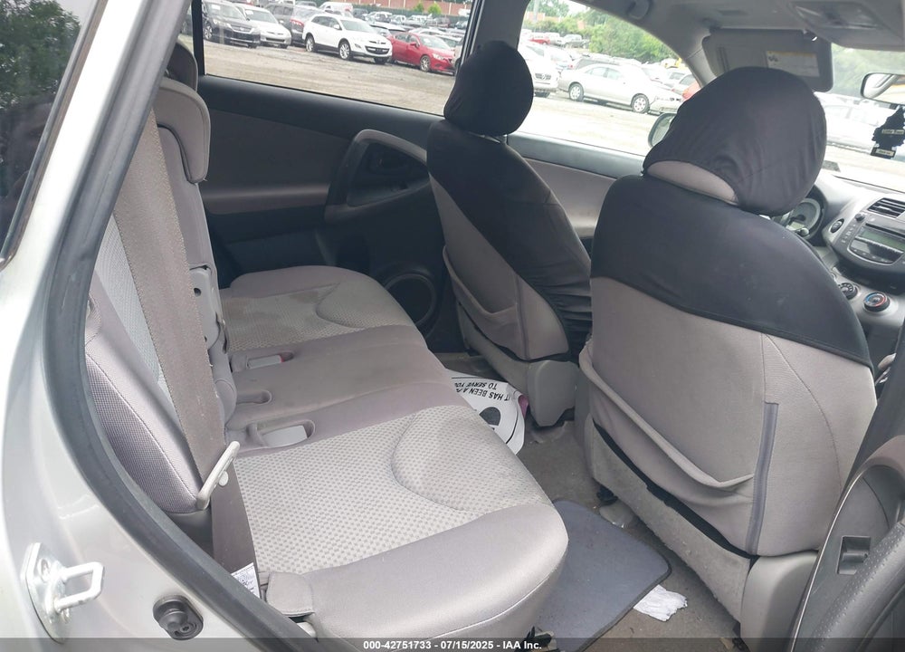2007 TOYOTA RAV4 VIN: JTMBD33VX75066221