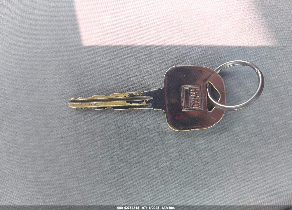 2008 HYUNDAI ELANTRA GLS/SE VIN: KMHDU46D58U553069