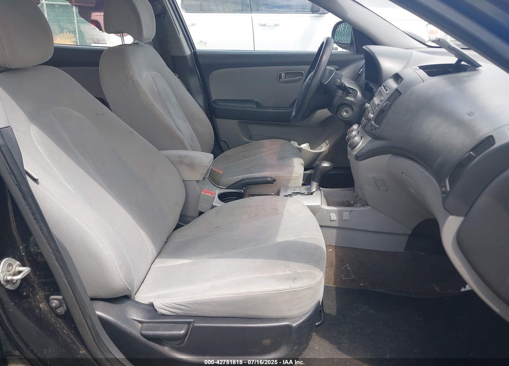 2008 HYUNDAI ELANTRA GLS/SE VIN: KMHDU46D58U553069