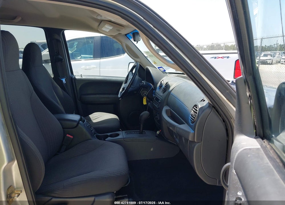 2004 JEEP LIBERTY SPORT VIN: 1J4GK48K64W120503