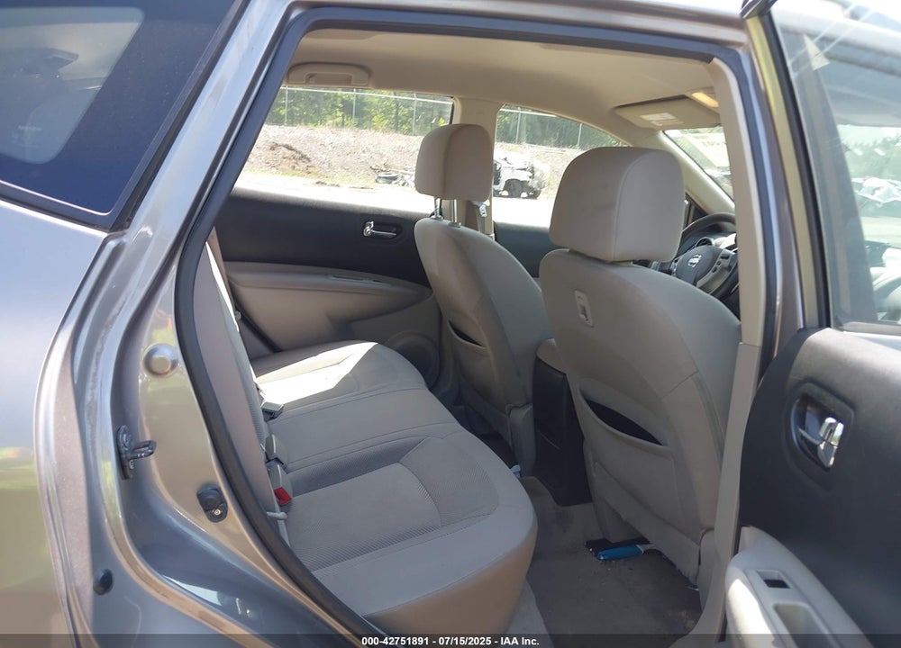 2014 NISSAN ROGUE SELECT VIN: JN8AS5MV0EW702023