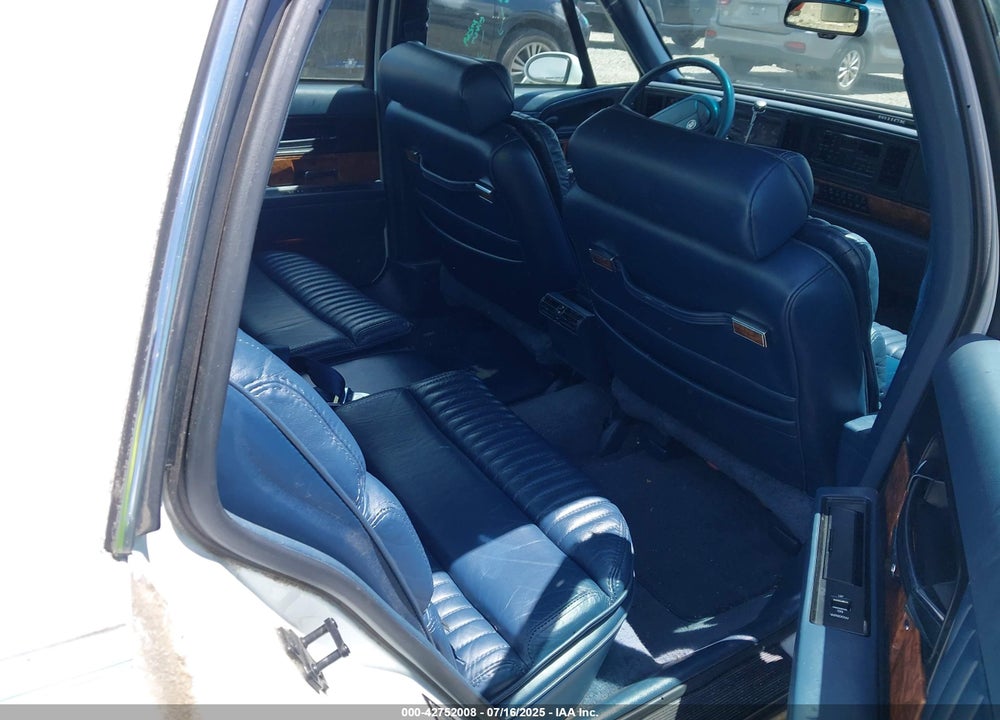 1993 BUICK PARK AVENUE VIN: 1G4CW53L4P1636905