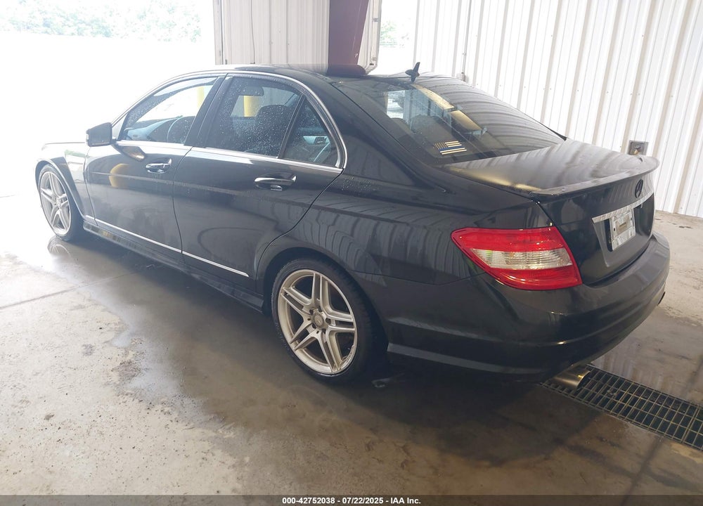 2011 MERCEDES-BENZ C CLASS VIN: WDDGF8BB0BR144632