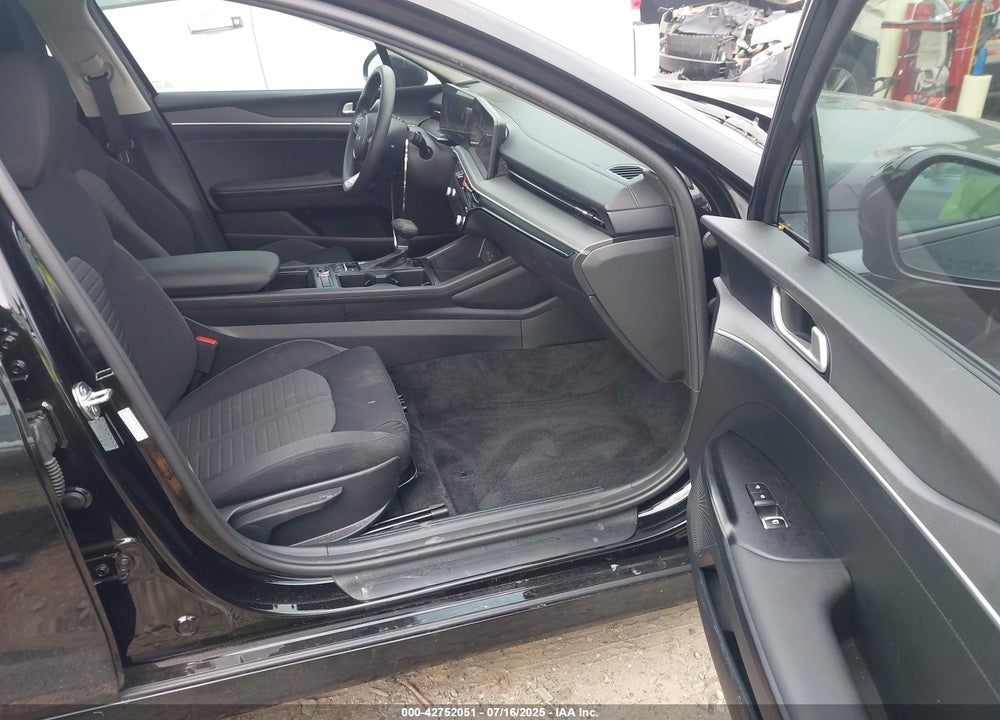 2025 KIA K5 VIN: KNAG24J79S5275770