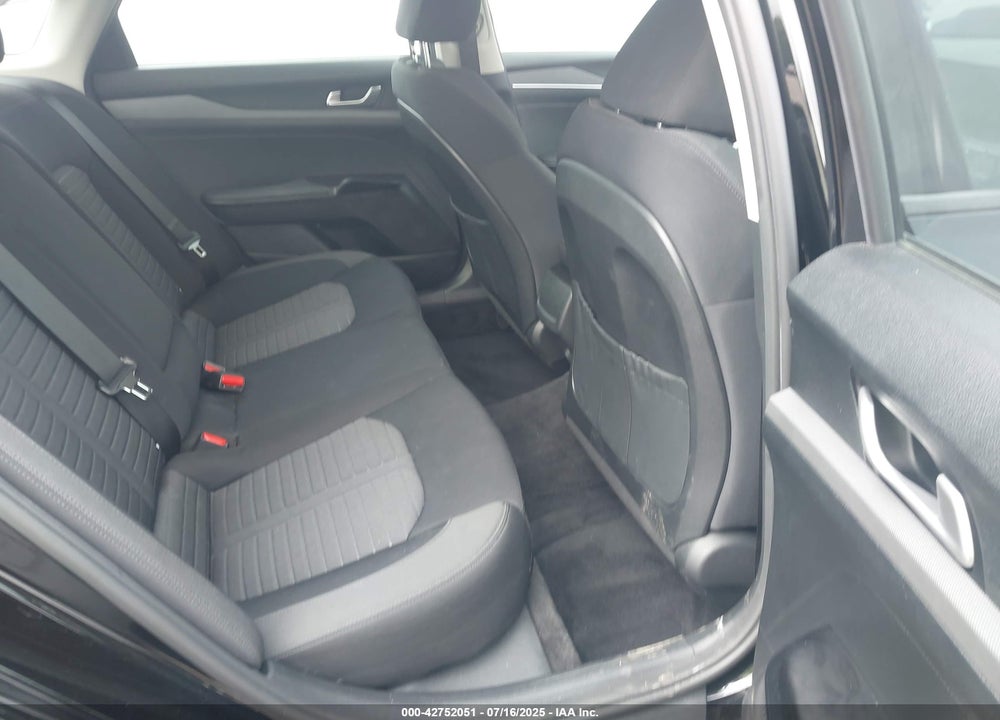 2025 KIA K5 VIN: KNAG24J79S5275770