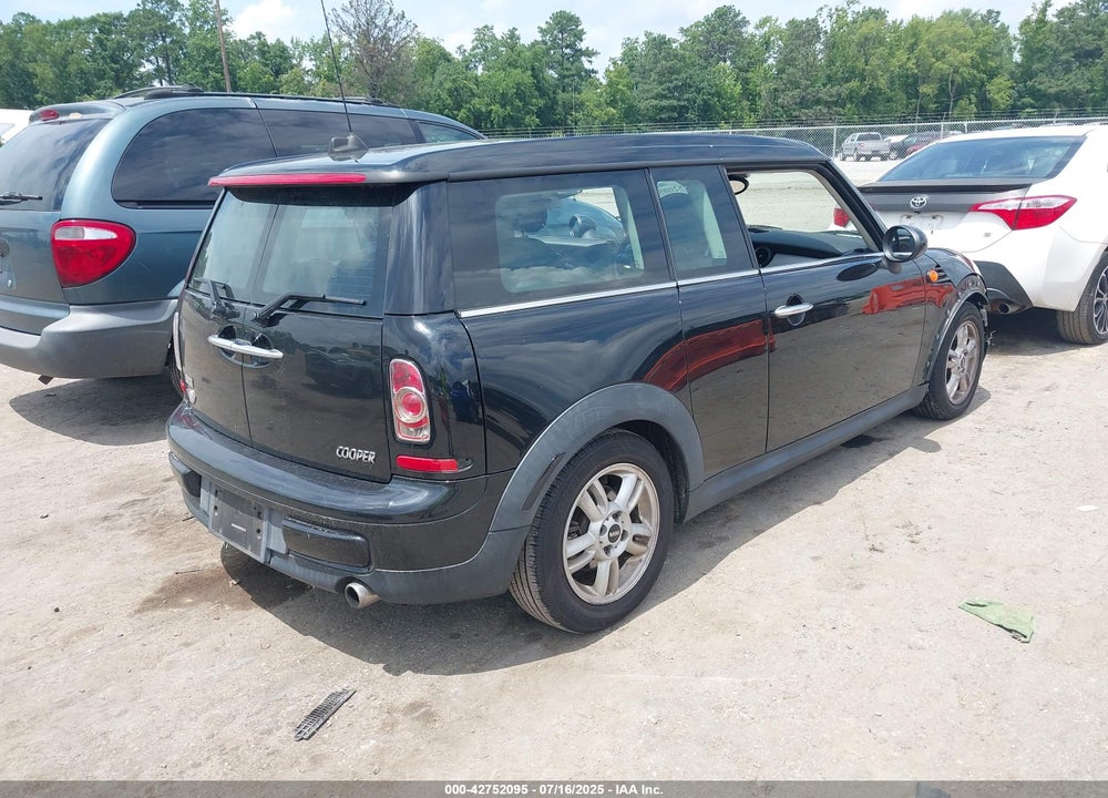 2012 MINI COOPER CLUBMAN VIN: WMWZF3C53CT189483