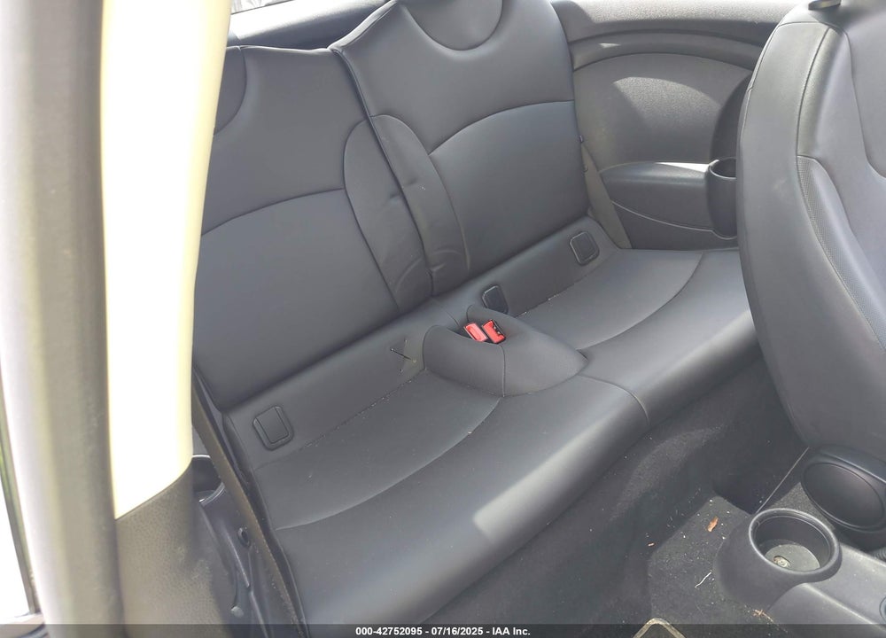 2012 MINI COOPER CLUBMAN VIN: WMWZF3C53CT189483