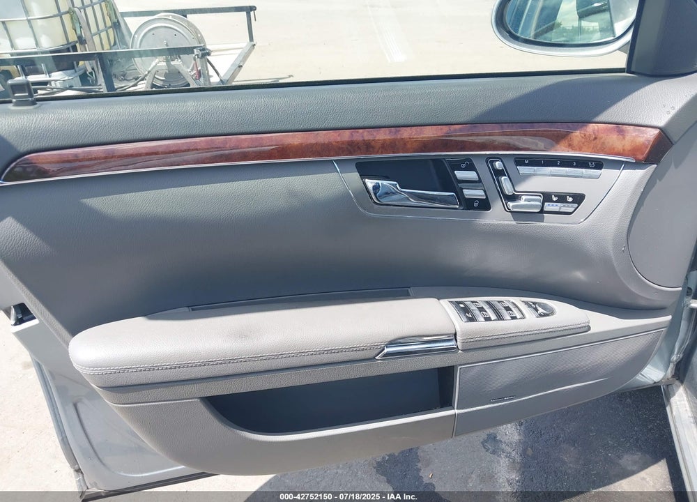 2007 MERCEDES-BENZ S CLASS VIN: WDDNG71X47A113692