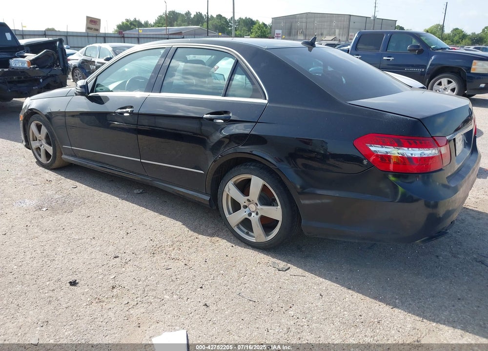 2011 MERCEDES-BENZ E 350 VIN: WDDHF5GBXBA324209