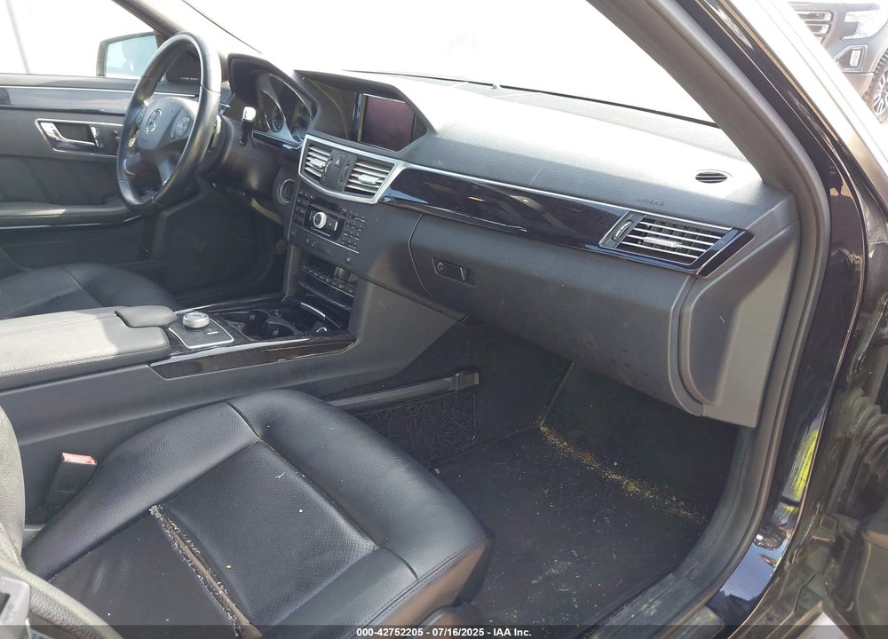 2011 MERCEDES-BENZ E 350 VIN: WDDHF5GBXBA324209