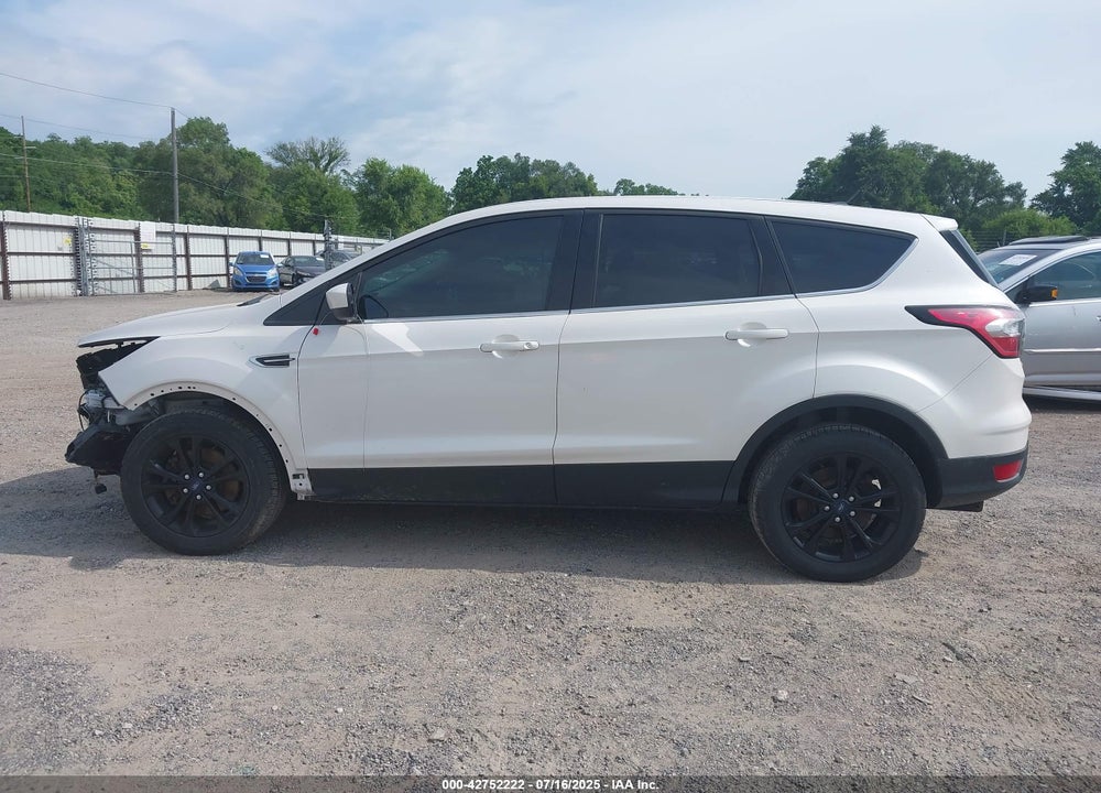 2017 FORD ESCAPE SE VIN: 1FMCU9GD9HUA90134