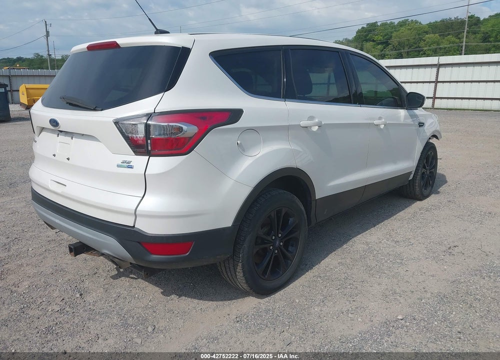 2017 FORD ESCAPE SE VIN: 1FMCU9GD9HUA90134