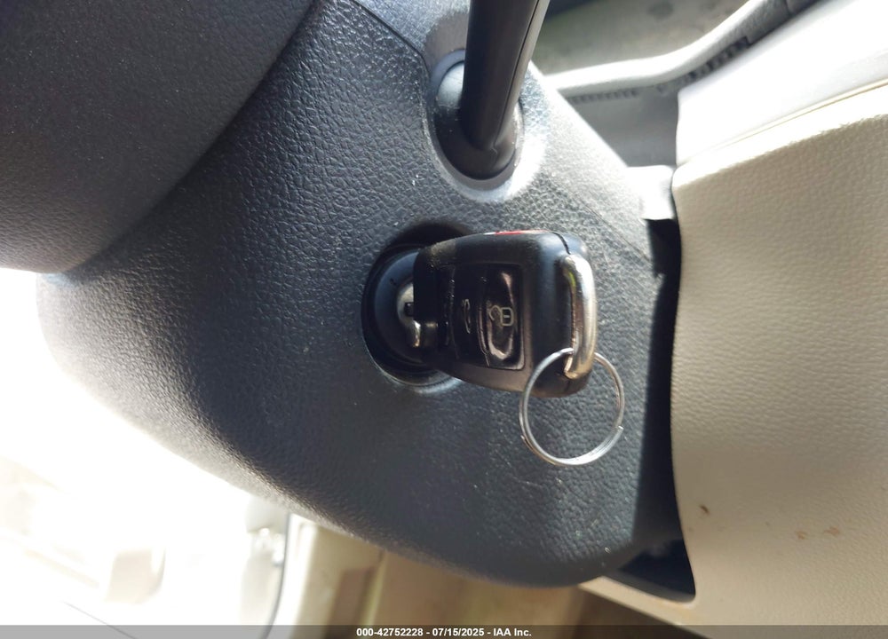 2014 VOLKSWAGEN PASSAT VIN: 1VWAT7A34EC101221