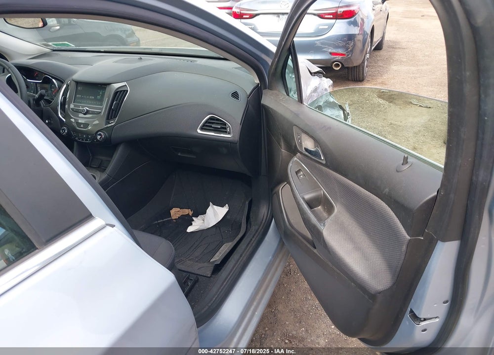 2018 CHEVROLET CRUZE VIN: 1G1BE5SM7J7207476