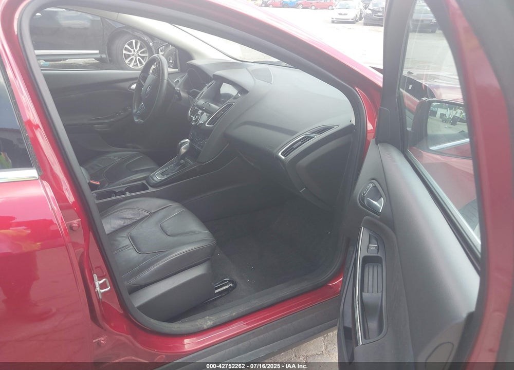 2017 FORD FOCUS VIN: 1FADP3N27HL221779