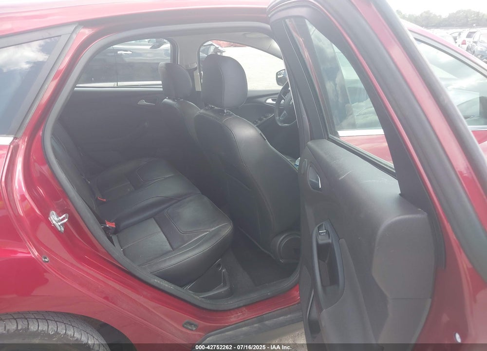 2017 FORD FOCUS VIN: 1FADP3N27HL221779