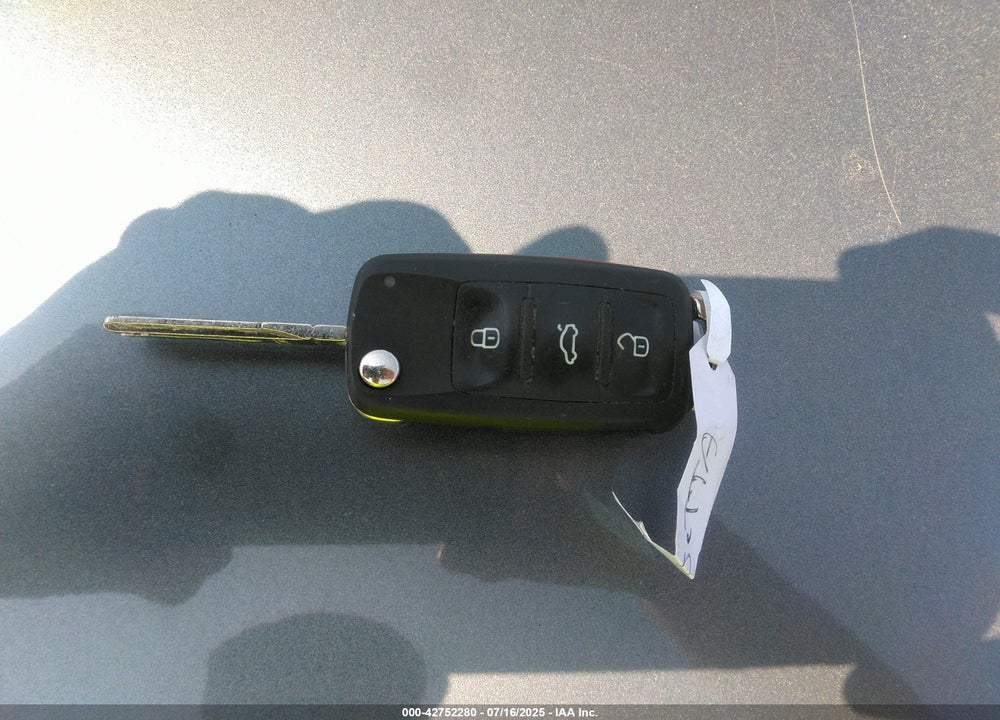 2014 VOLKSWAGEN JETTA VIN: 3VWD17AJ3EM360041