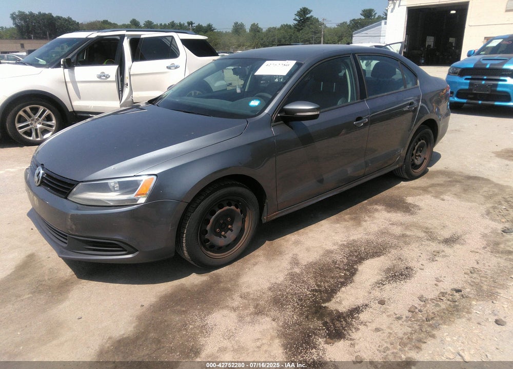 2014 VOLKSWAGEN JETTA VIN: 3VWD17AJ3EM360041