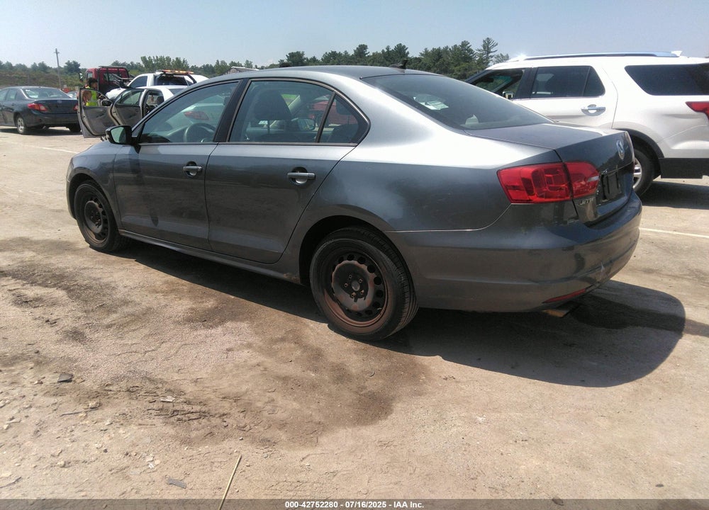 2014 VOLKSWAGEN JETTA VIN: 3VWD17AJ3EM360041