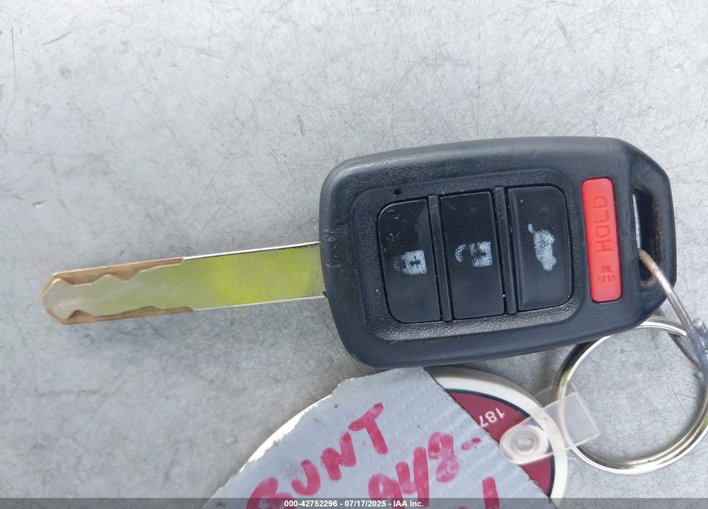2015 HONDA ACCORD VIN: 1HGCR2F38FA075310