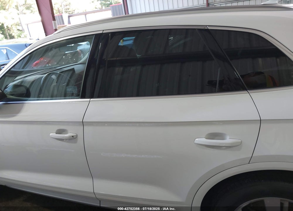 2018 AUDI Q5 VIN: WA1BNAFY6J2242403