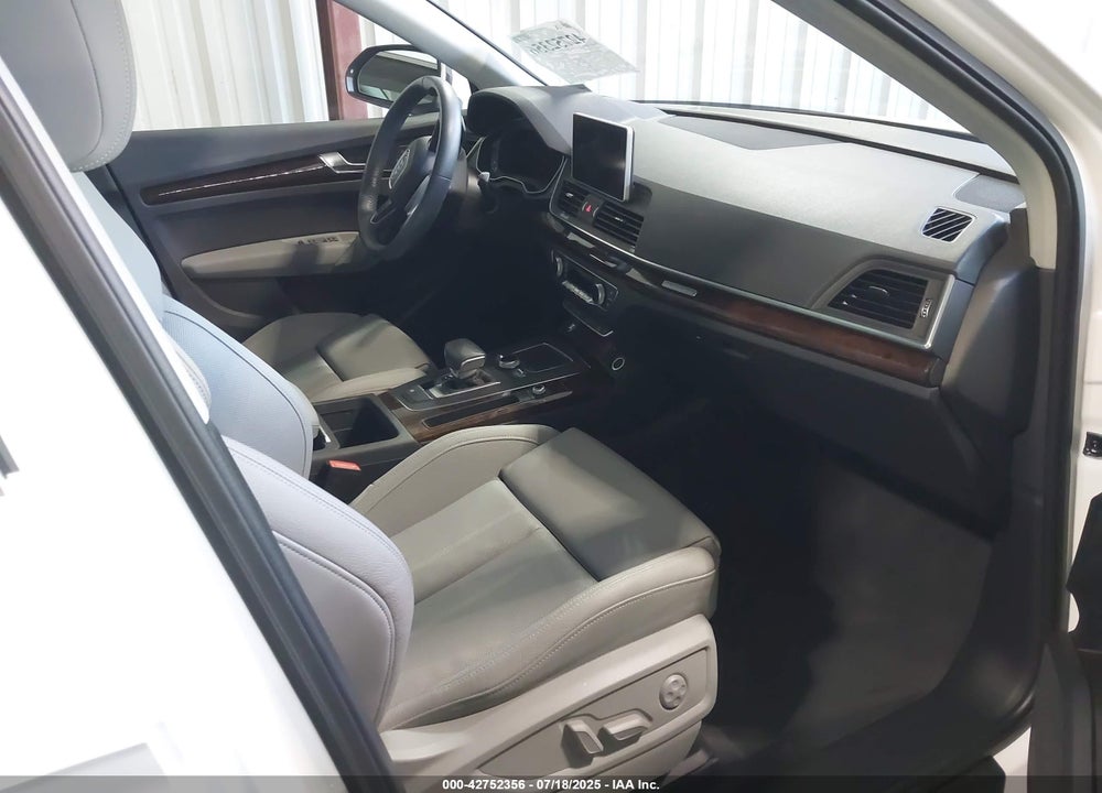 2018 AUDI Q5 VIN: WA1BNAFY6J2242403