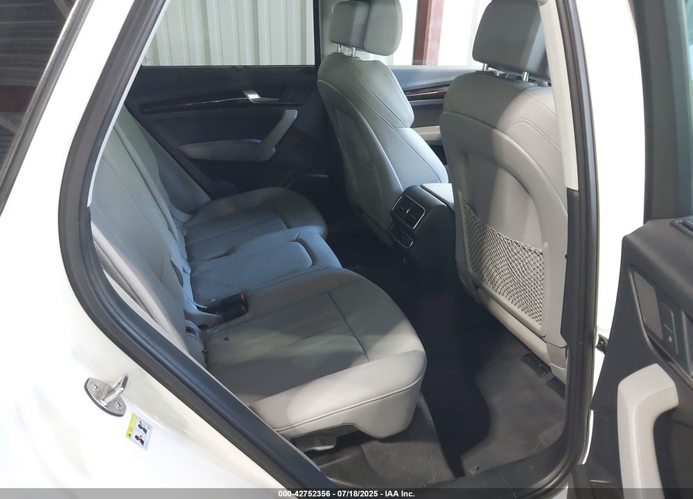 2018 AUDI Q5 VIN: WA1BNAFY6J2242403