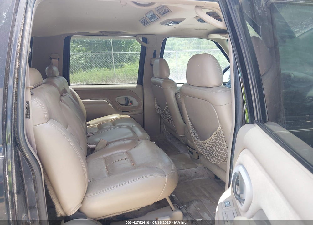 1996 CHEVROLET SUBURBAN C1500 VIN: 3GNEC16R3TG120004