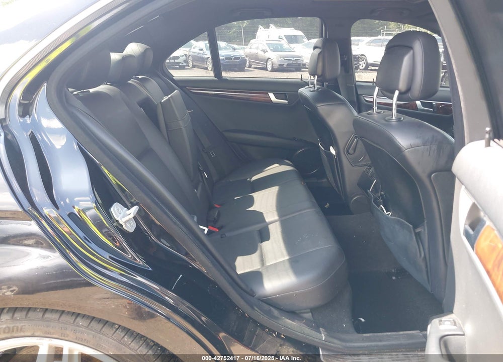 2013 MERCEDES-BENZ C 300 VIN: WDDGF8AB9DR275448