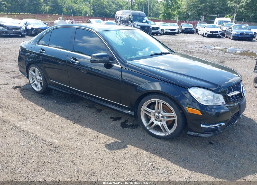 2013 MERCEDES-BENZ C 300 VIN: WDDGF8AB9DR275448